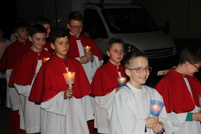 Nabożeństwo Fatimskie w parafii Jezusa Chrystusa Króla Wszechświata w Rawie Maz. 