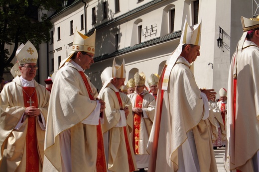 Procesja z Wawelu na Skałkę 2017