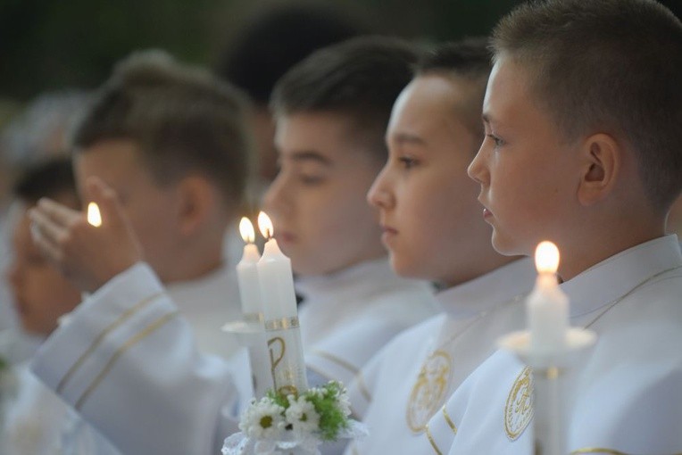 I komunii św. w Strzegomiu udzielił kardynał