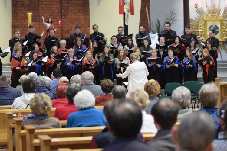 Koncert chórów z okazji Dni Papieskich