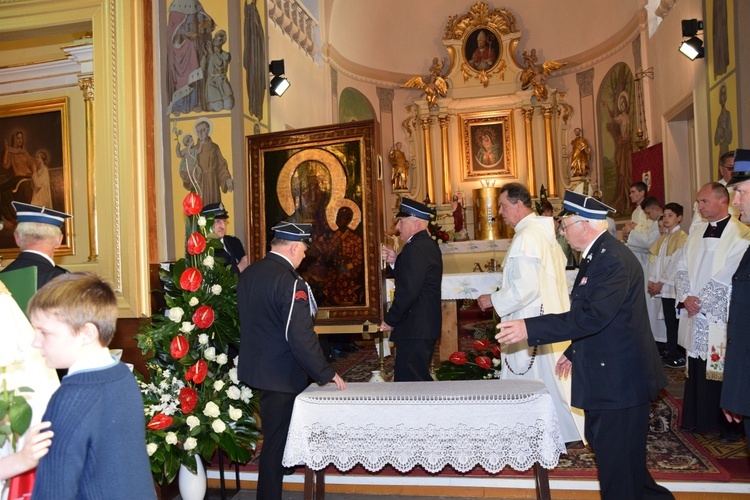 Powitanie ikony MB Częstochowskiej w Grabowie