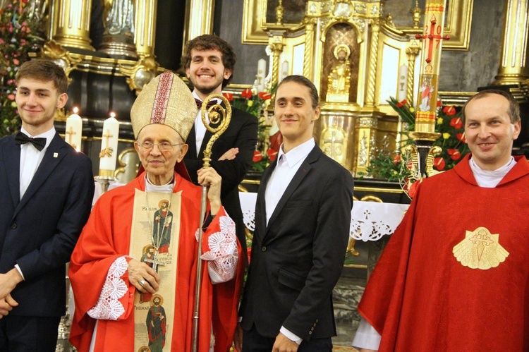 Bierzmowanie w kościele św. Jakuba w Tuchowie