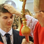 Bierzmowanie w kościele św. Jakuba w Tuchowie