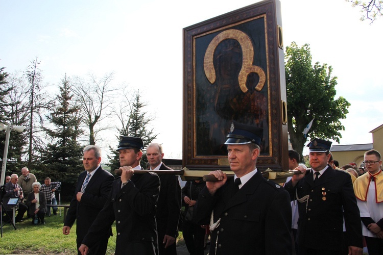 Powitanie ikony MB Częstochowskiej w Błoniu