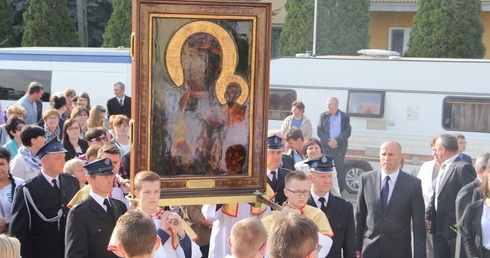 Powitanie ikony MB Częstochowskiej w Błoniu