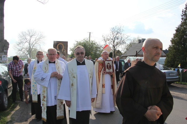Powitanie ikony MB Częstochowskiej w Błoniu