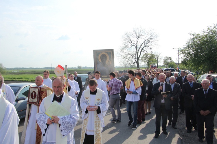 Powitanie ikony MB Częstochowskiej w Błoniu