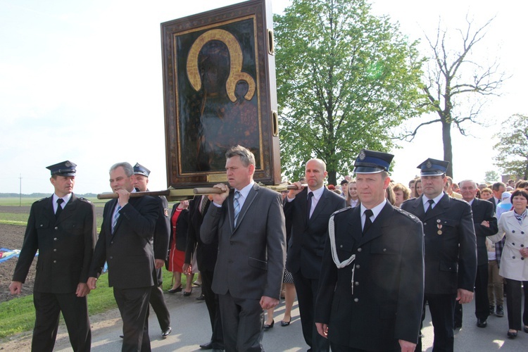 Powitanie ikony MB Częstochowskiej w Błoniu