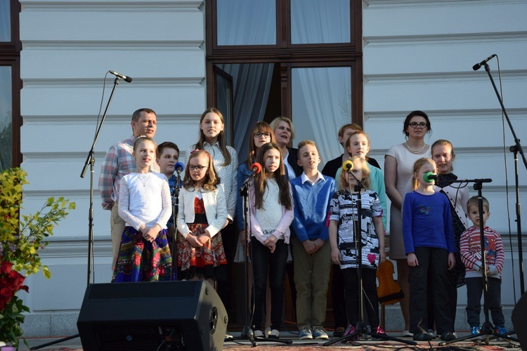 Festiwal Pieśni Maryjnej w Szymanowie