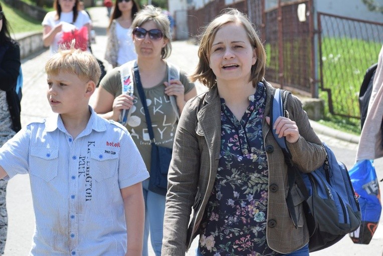 Pielgrzymka dzieci pierwszokomunijnych do Wambierzyc.