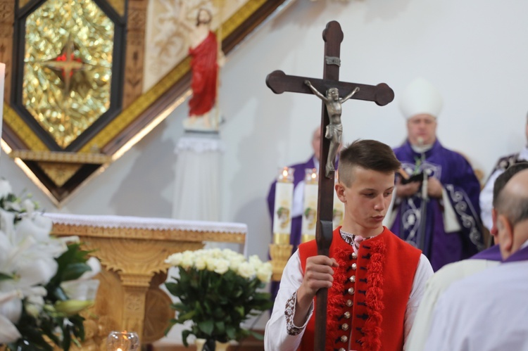 Pogrzeb śp. ks. kan. Borysa Kroczka na Trzycatku