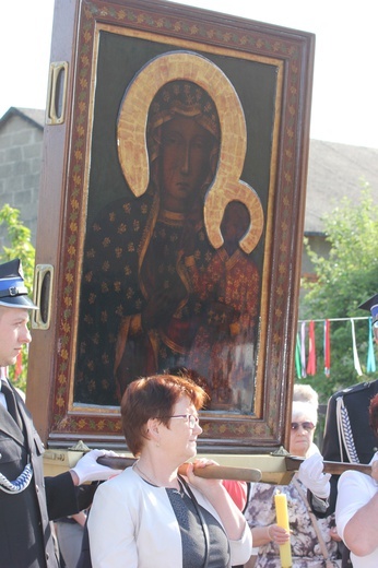 Powitanie ikony MB Częstochowskiej w Leźnicy Małej