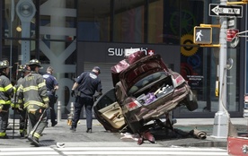 Samochód wjechał w pieszych na Times Square