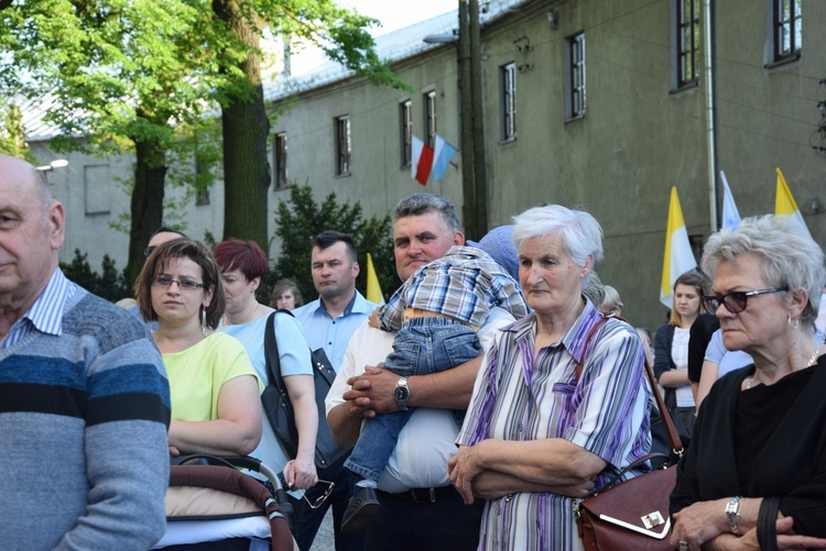 Powitanie ikony MB Częstochowskiej w parafii św. Andrzeja Apostoła w Łęczycy