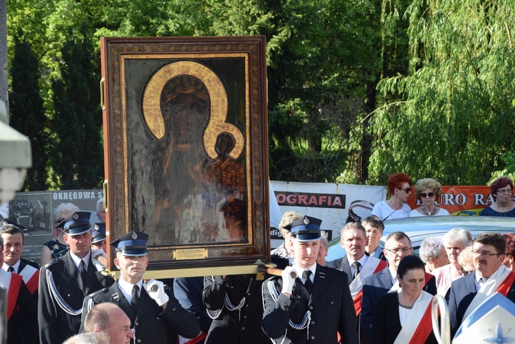 Powitanie ikony MB Częstochowskiej w parafii św. Andrzeja Apostoła w Łęczycy