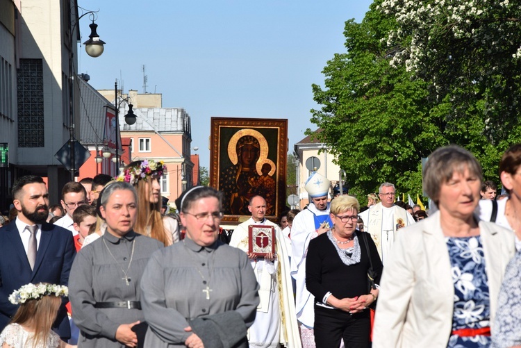 Powitanie ikony MB Częstochowskiej w parafii św. Andrzeja Apostoła w Łęczycy