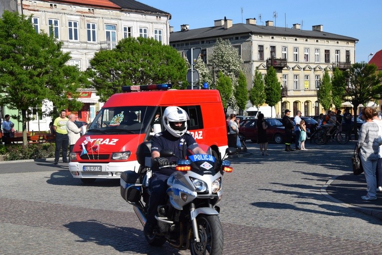 Powitanie ikony MB Częstochowskiej w parafii św. Andrzeja Apostoła w Łęczycy