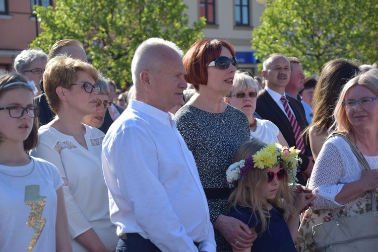 Powitanie ikony MB Częstochowskiej w parafii św. Andrzeja Apostoła w Łęczycy