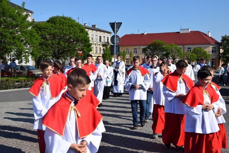 Powitanie ikony MB Częstochowskiej w parafii św. Andrzeja Apostoła w Łęczycy