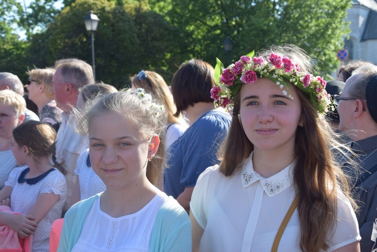 Powitanie ikony MB Częstochowskiej w parafii św. Andrzeja Apostoła w Łęczycy