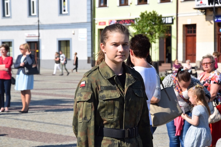 Powitanie ikony MB Częstochowskiej w parafii św. Andrzeja Apostoła w Łęczycy