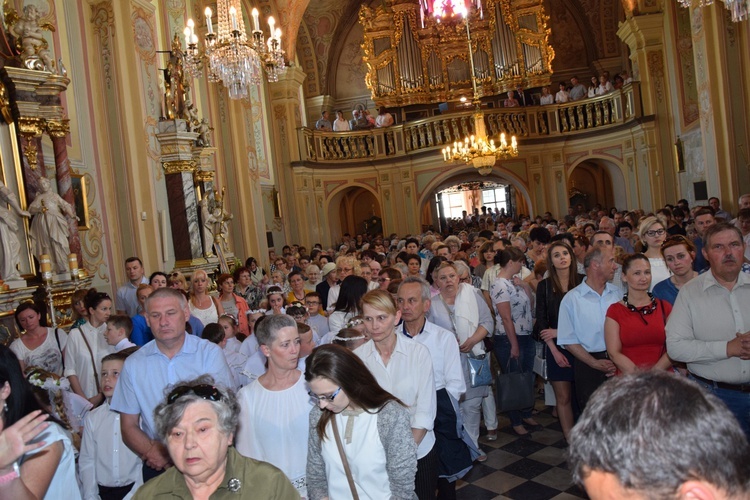 Powitanie ikony MB Częstochowskiej w parafii Niepokalanego Poczęcia NMP w Łęczycy