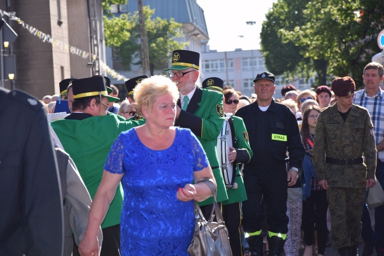 Powitanie ikony MB Częstochowskiej w parafii Niepokalanego Poczęcia NMP w Łęczycy