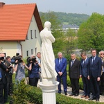 Uroczystości religijne i patriotyczne w Morawicy