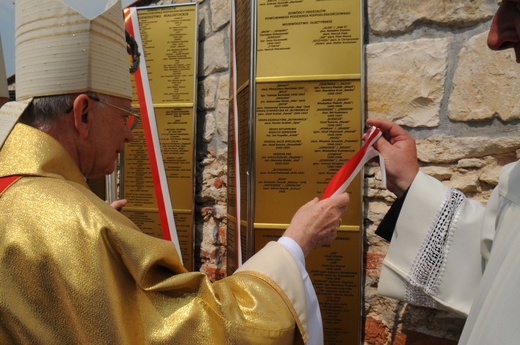 Uroczystości religijne i patriotyczne w Morawicy