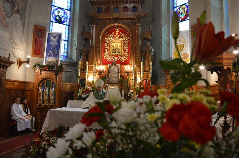 Abp Jędraszewski w Ostrowsku