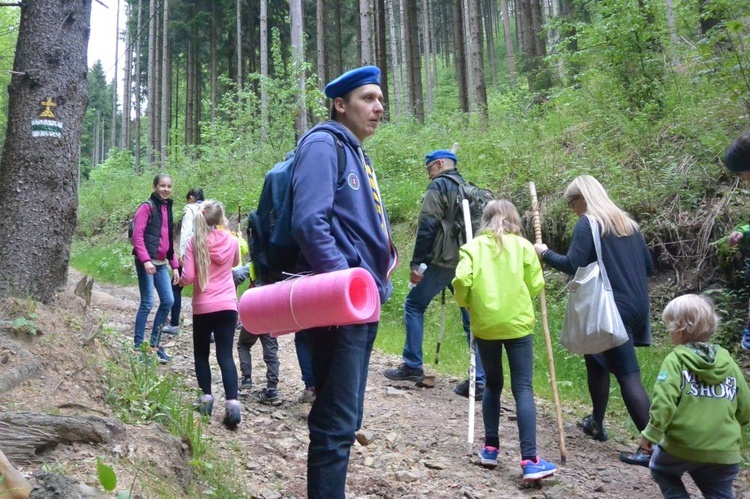 Skauci Króla poszli drogą światła