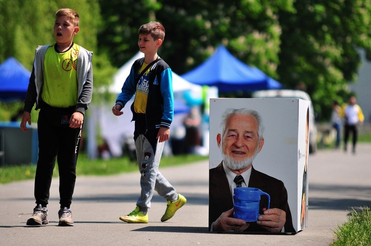Zdjecia z festynu towarzyszącego 4. Wyścigowi Kaczek