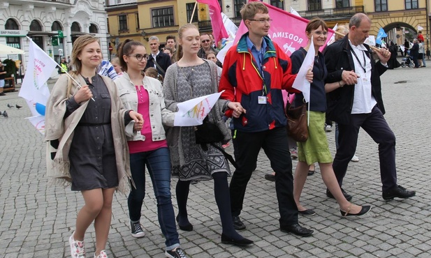 Polonez już tradycyjnie rozpoczął cieszyński marsz