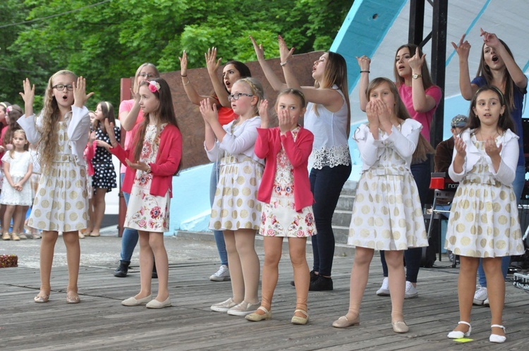 Jubileuszowy koncert Promyczków Dobra