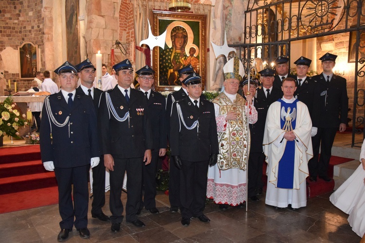 Powitanie ikony MB Częstochowskiej w Tumie