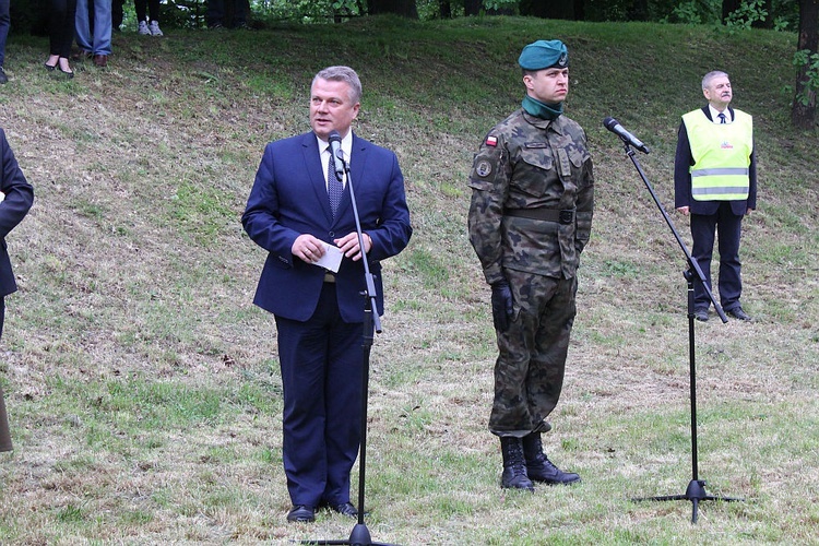 Pomnik Żołnierzy Wyklętych w Dzierżoniowie