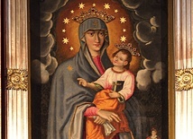 	Matka Boża z Podkamienia, nazywanego „Ruską Częstochową”, czczona jest w dominikańskiej świątyni.
