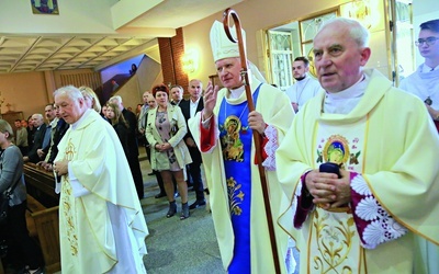 Jubileuszowemu dziękczynieniu przewodniczył 14 maja  abp Henryk Nowacki.