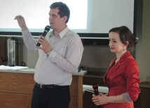 ▲	Lidia Wardowska i Michał Pielorz podczas spotkania w Bielsku-Białej.