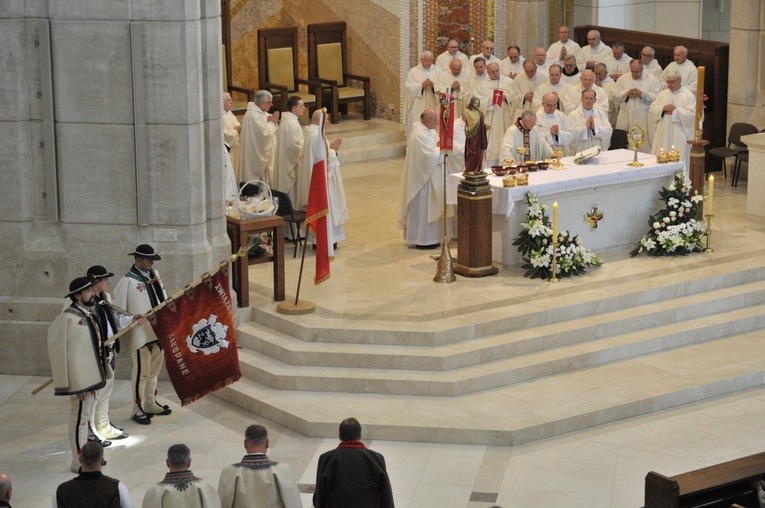 Abp Marek Jędraszewski na Procesji Światła