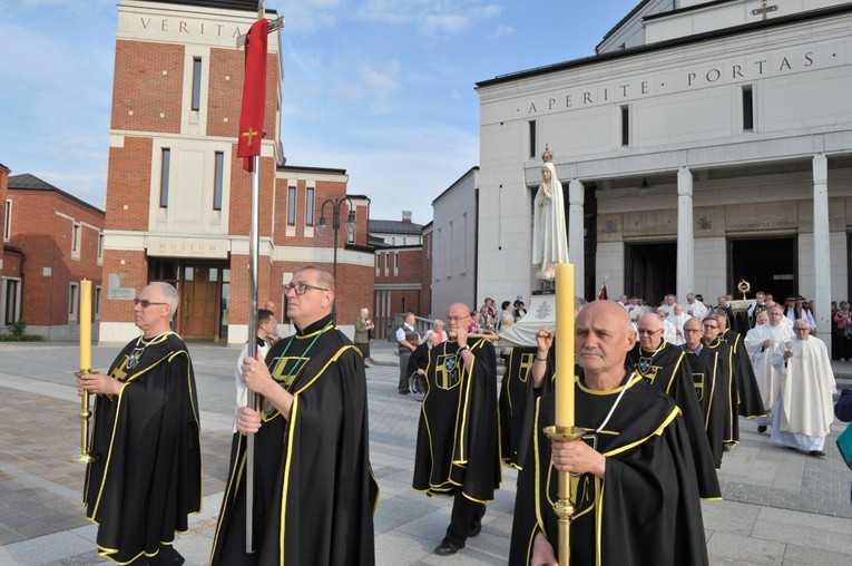 Abp Marek Jędraszewski na Procesji Światła
