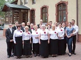 Po wyjeździe do Strasburga połączone chóry z Bogucic i Giszowca spotkały się w parafii św. Szczepana w Katowicach. 