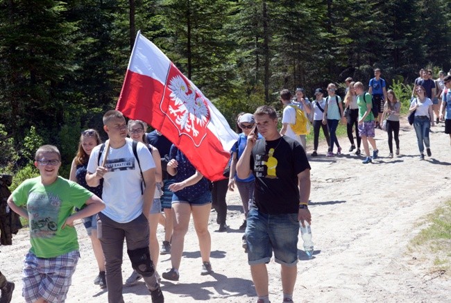 Marsz KSM z Suchedniowa na Wykus