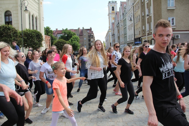 Charytatywna zumba w Głogowie