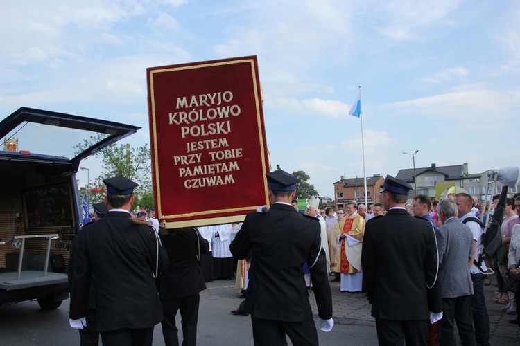 Powitanie ikony MB Częstochowskiej w Piątku