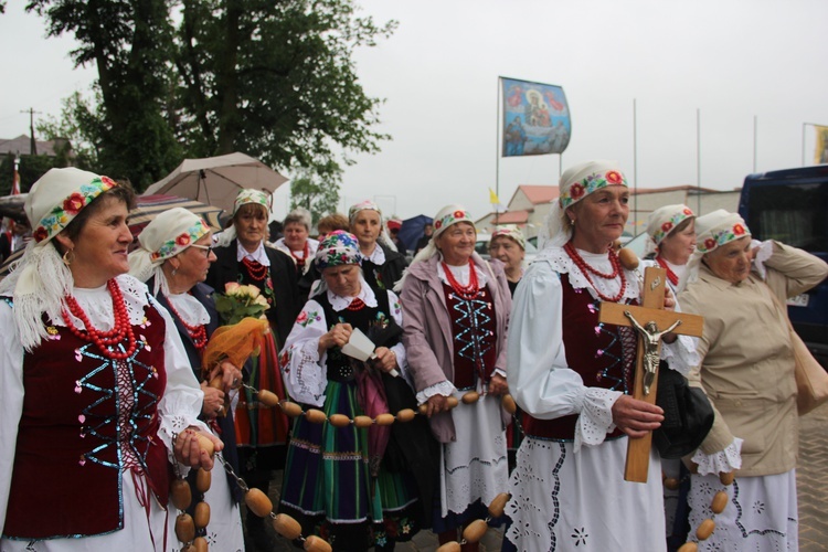 Powitanie ikony MB Częstochowskiej w Łękach Kościelnych