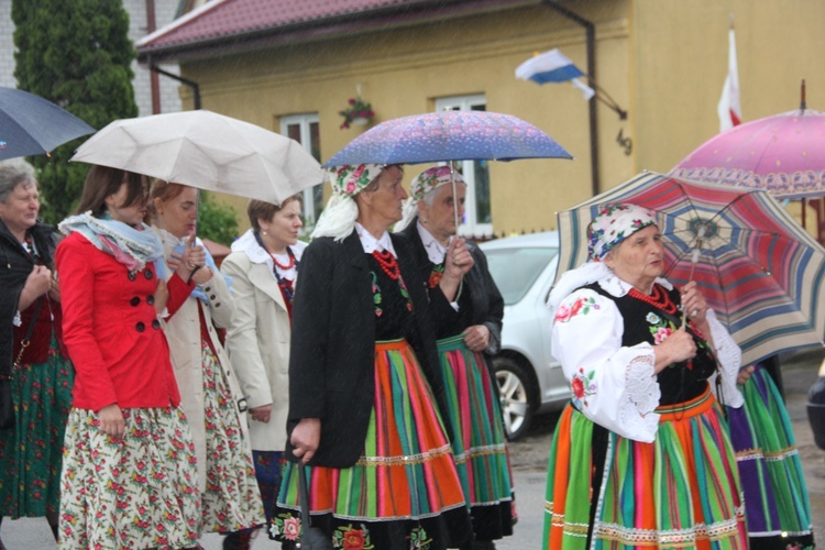 Powitanie ikony MB Częstochowskiej w Łękach Kościelnych