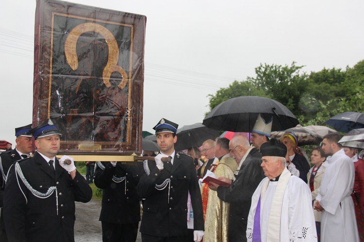 Powitanie ikony MB Częstochowskiej w Łękach Kościelnych