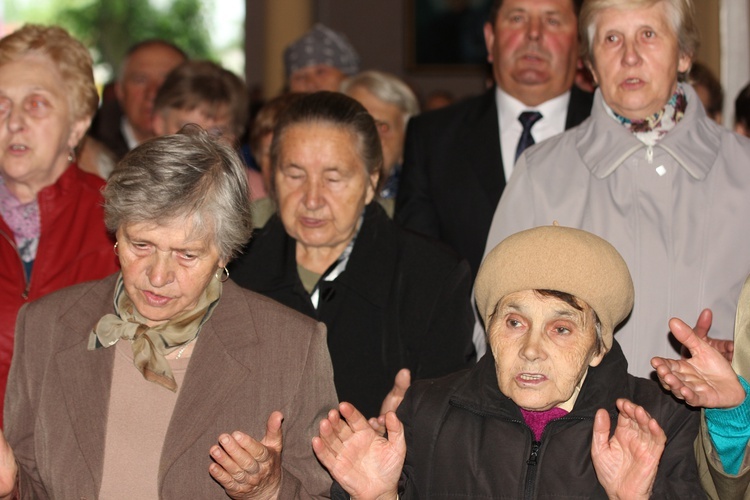 Powitanie ikony MB Częstochowskiej w Łękach Kościelnych