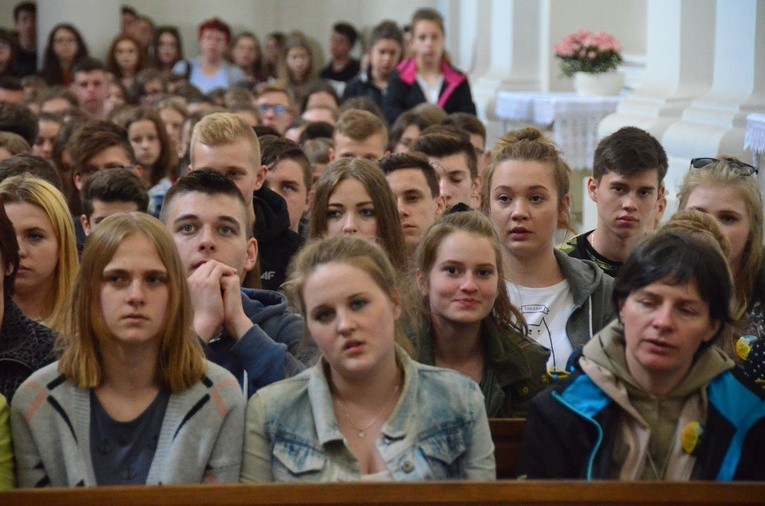 Pilegrzymka gimnazjalistów 